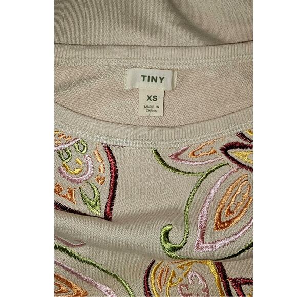 New Anthropologie Tiny Helena Floral Embroidered Pullover Sweatshirt $128 XS - Picture 7 of 7